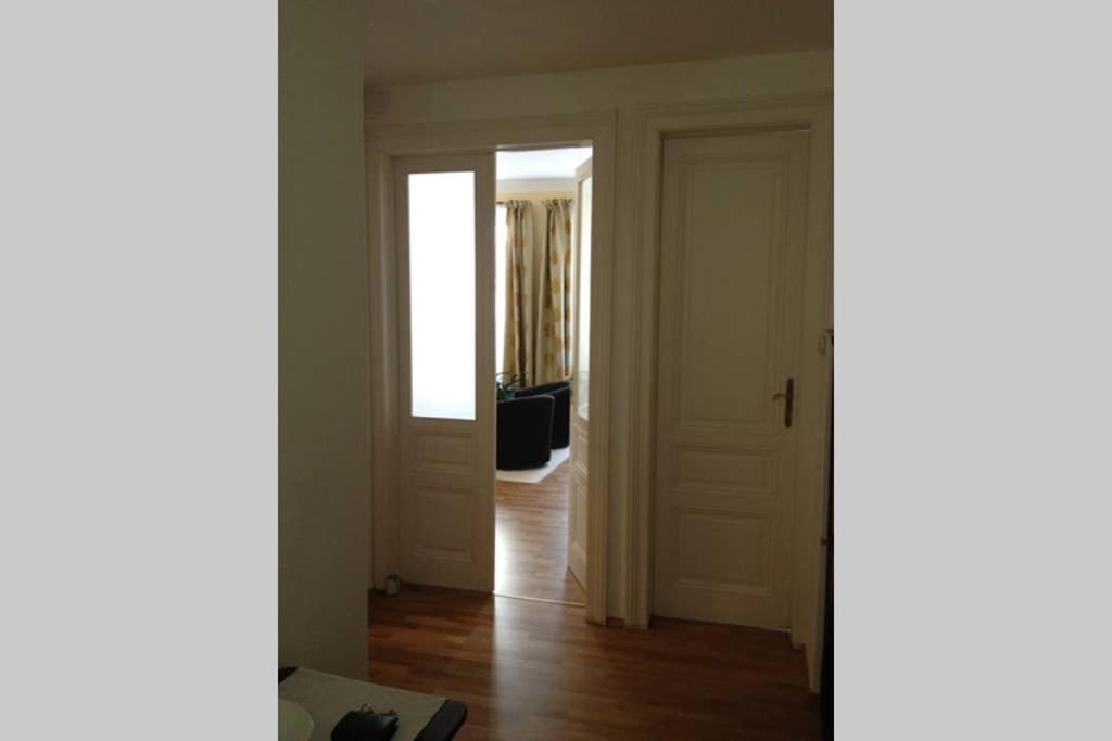 Charmantes Wiener Jugendstilhaus Kostenloses Wlan Luaran gambar