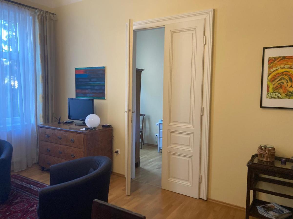 Charmantes Wiener Jugendstilhaus Kostenloses Wlan Luaran gambar