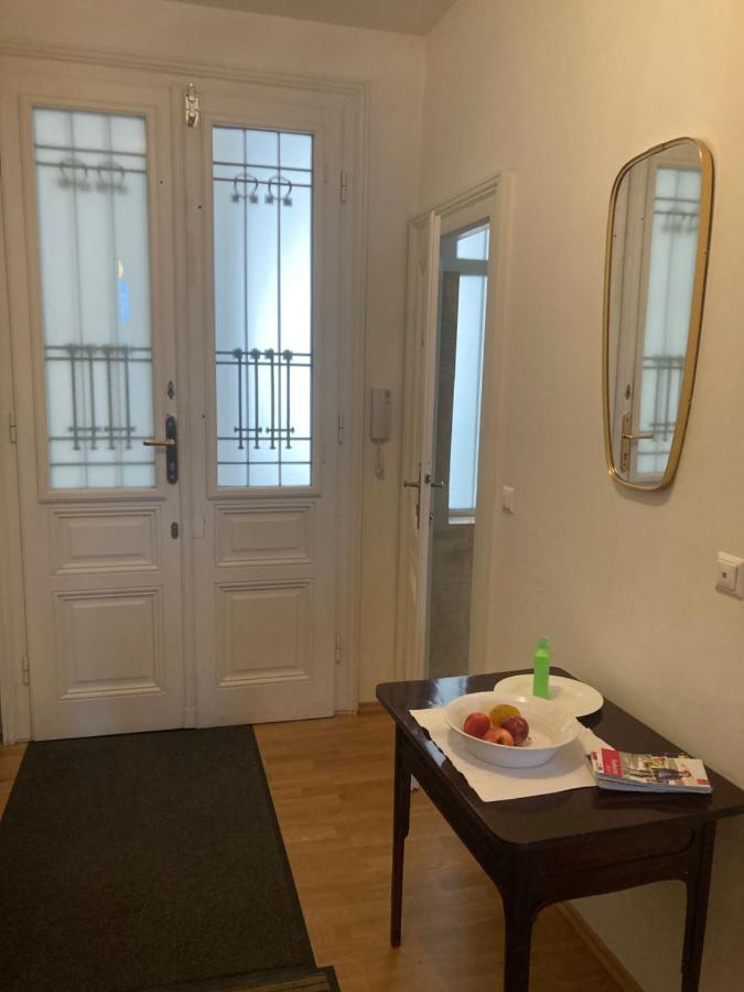 Charmantes Wiener Jugendstilhaus Kostenloses Wlan Luaran gambar