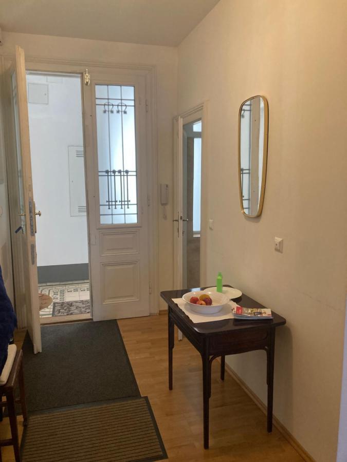 Charmantes Wiener Jugendstilhaus Kostenloses Wlan Luaran gambar