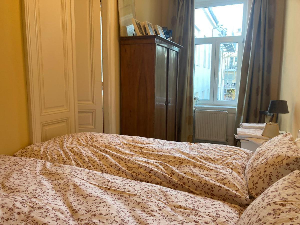 Charmantes Wiener Jugendstilhaus Kostenloses Wlan Luaran gambar